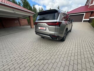 2022 Lexus LX 600 IV, серебристый, 12500000 рублей, вид 3