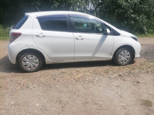 2012 Toyota Vitz III (XP130), белый, 580000 рублей - вид 5