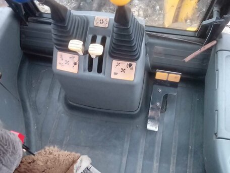 2001 JCB 3CX, жёлтый, 3300000 рублей, вид 4