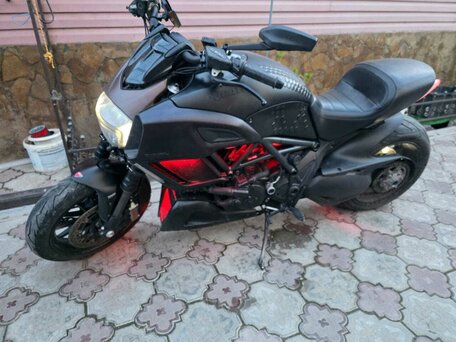 2014 Ducati Diavel, чёрный, 1000000 рублей, вид 2