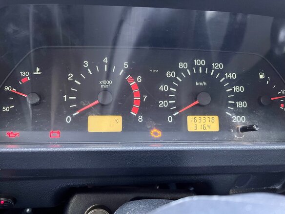 2013 Lada (ВАЗ) 2121 (4x4) I Рестайлинг, белый, 500000 рублей - вид 9
