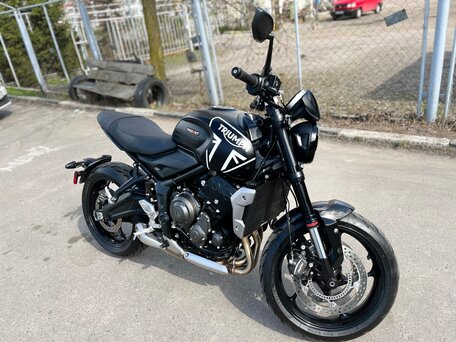 2021 Triumph Trident 660, чёрный, 890000 рублей, вид 3