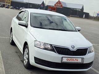 2018 Skoda Rapid I Рестайлинг, белый, 999000 рублей, вид 3