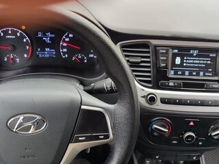 2018 Hyundai Solaris II, белый, 1150000 рублей, вид 5