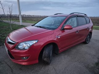 2011 Hyundai i30 I Рестайлинг, красный, 950000 рублей, вид 1