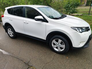 2015 Toyota RAV4 IV (XA40), белый, 2250000 рублей, вид 4