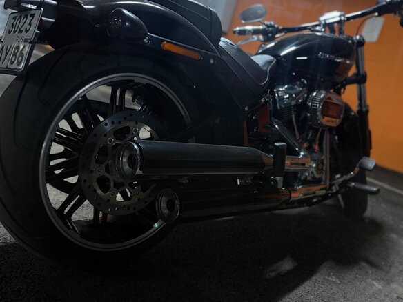 2020 Harley-Davidson Breakout, чёрный, 1800000 рублей - вид 6