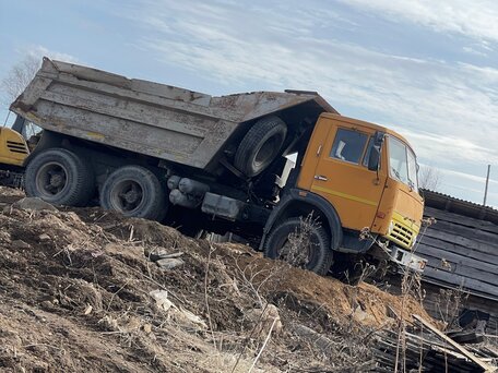 1987 КамАЗ 5511, оранжевый, 355000 рублей, вид 1