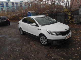 2016 Kia Rio III Рестайлинг, белый, 780000 рублей, вид 2