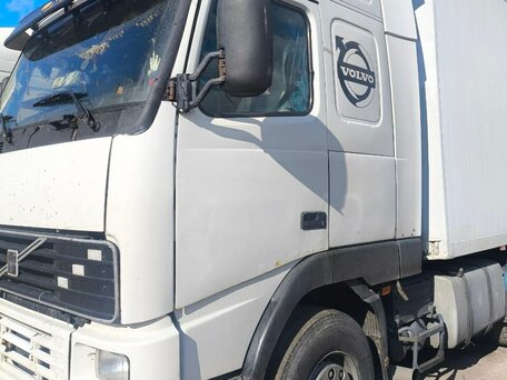 1999 Volvo FH, белый, 1800000 рублей, вид 1