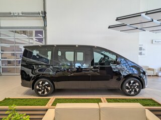 2026 Hyundai Staria I Рестайлинг, чёрный, 10900000 рублей, вид 4