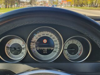 2013 Mercedes-Benz C-Класс 180 III (W204) Рестайлинг, серебристый, 1600000 рублей, вид 5