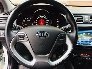 2015 Kia Rio III Рестайлинг, белый, 500000 рублей, вид 2