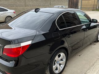 2006 BMW 5 серии 525i V (E60/E61), чёрный, 1500000 рублей, вид 4