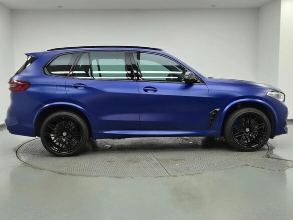 2021 BMW X5 M III (F95), синий, 9300000 рублей - вид 2
