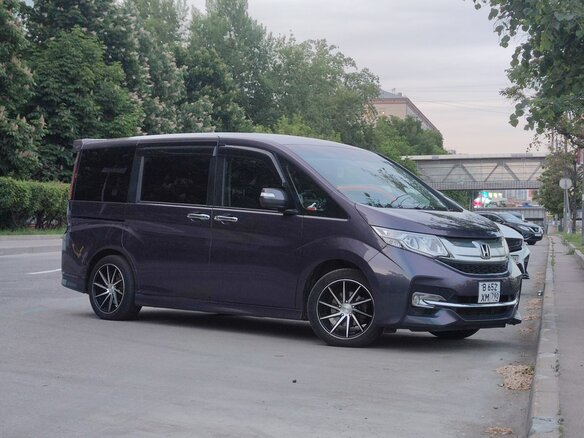 2017 Honda Stepwgn Spada V, фиолетовый, 1800000 рублей - вид 15