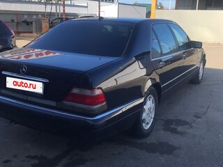 1997 Mercedes-Benz S-Класс 320 Long III (W140) Рестайлинг, синий, 1250000 рублей, вид 3