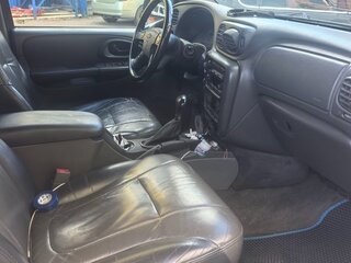 2004 Chevrolet TrailBlazer I, серебристый, 650000 рублей, вид 5