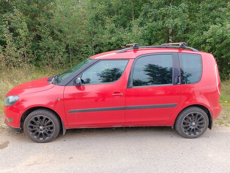 2014 Skoda Roomster I Рестайлинг, красный, 740000 рублей, вид 5
