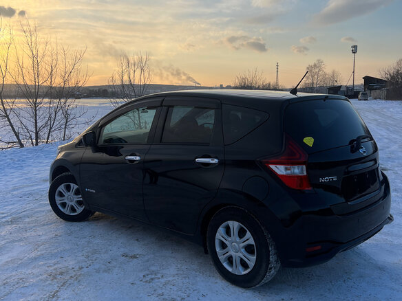 2017 Nissan Note e-Power II Рестайлинг, чёрный, 1250000 рублей - вид 3