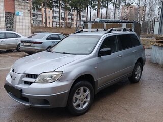 2006 Mitsubishi Outlander I, серебристый, 540000 рублей, вид 2