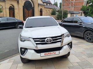 2019 Toyota Fortuner II, белый, 4200000 рублей, вид 1