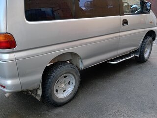 1994 Mitsubishi Delica IV, серый, 700000 рублей, вид 3
