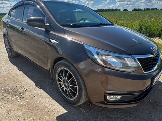 2015 Kia Rio III Рестайлинг, коричневый, 1060000 рублей, вид 1