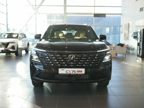 2025 Changan CS75 Plus IV, чёрный - вид 1
