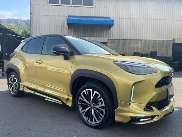 2022 Toyota Yaris Cross I, золотистый