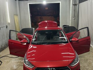 2019 Hyundai Solaris II, красный, 1790000 рублей, вид 4
