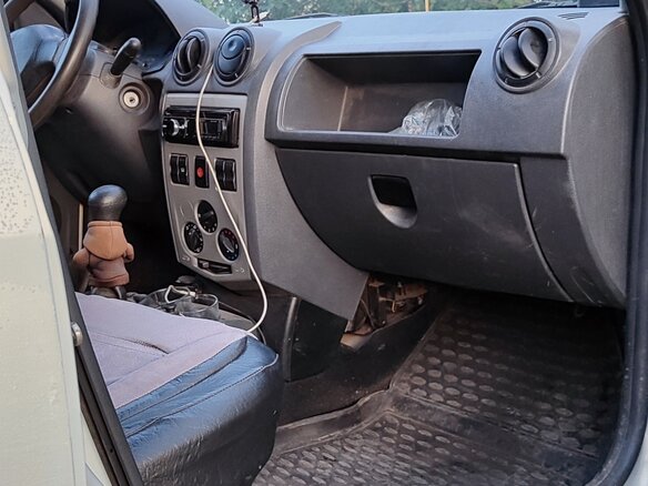 2008 Renault Logan I, серый, 270000 рублей - вид 16