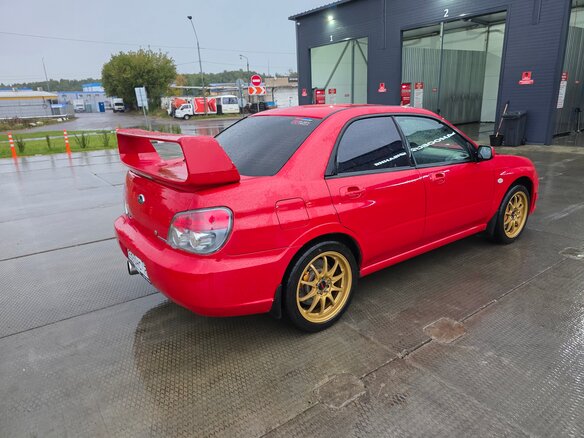 2006 Subaru Impreza II Рестайлинг 2, красный, 1250000 рублей - вид 11