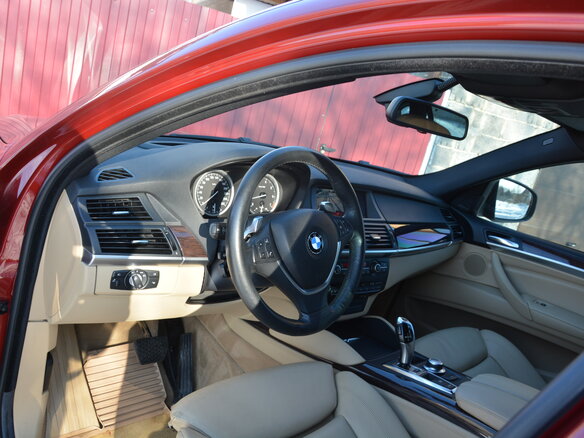2008 BMW X6 50i 6-speed I (E71), красный, 1599999 рублей - вид 5