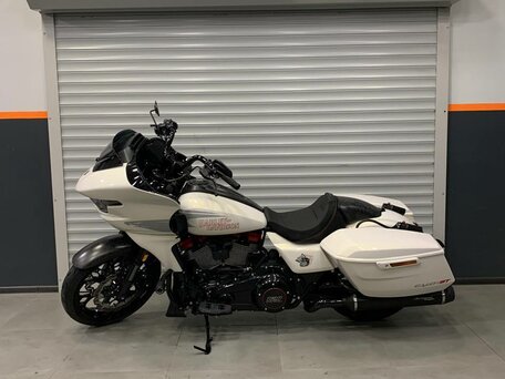 2024 Harley-Davidson CVO Road Glide ST, белый, 5800000 рублей, вид 1