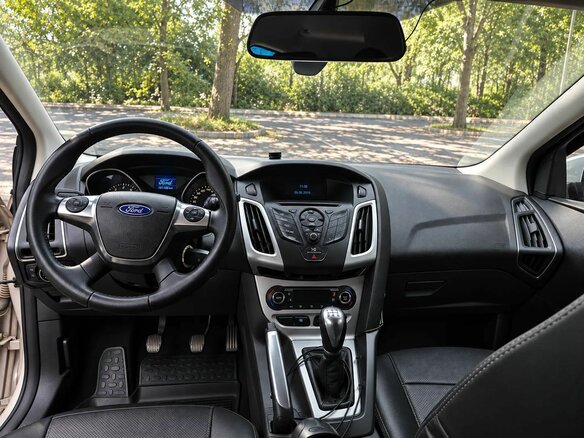 2013 Ford Focus III, серебристый, 850000 рублей - вид 7