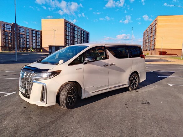 2018 Toyota Alphard III Рестайлинг, белый, 3999999 рублей - вид 5