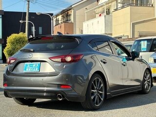 2017 Mazda Axela III Рестайлинг, серый, 910069 рублей, вид 4