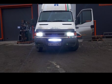 2001 Iveco Daily, белый, 1000000 рублей, вид 3