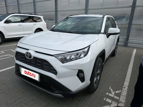 Toyota RAV4 V (XA50)