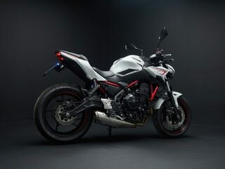 2022 Kawasaki Z 650, белый, 799000 рублей, вид 3