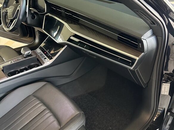 2019 Audi A6 40 TDI V (C8), чёрный, 4100000 рублей - вид 20