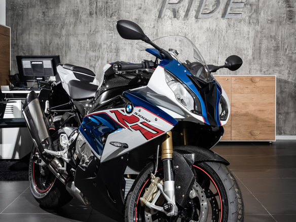 2018 BMW S 1000 RR, белый - вид 1
