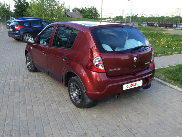 2012 Renault Sandero I, красный - вид 3