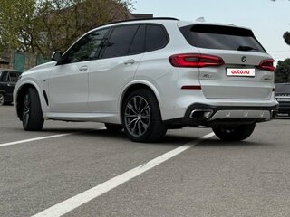 2019 BMW X5 30d IV (G05/G18), белый, 6000000 рублей, вид 5