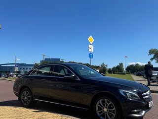 2014 Mercedes-Benz C-Класс 180 IV (W205), чёрный, 2056576 рублей, вид 2
