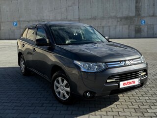 2013 Mitsubishi Outlander III, серый, 1350000 рублей, вид 3
