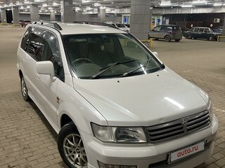1997 Mitsubishi Chariot III, белый, 370000 рублей, вид 2