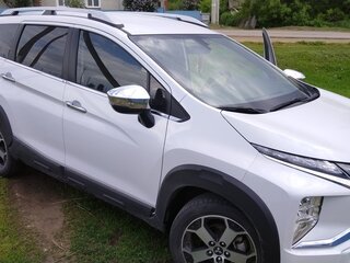 2022 Mitsubishi Xpander Cross I, белый, 2720000 рублей, вид 5