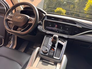 2023 Geely Atlas Pro, серебристый, 2450000 рублей, вид 2